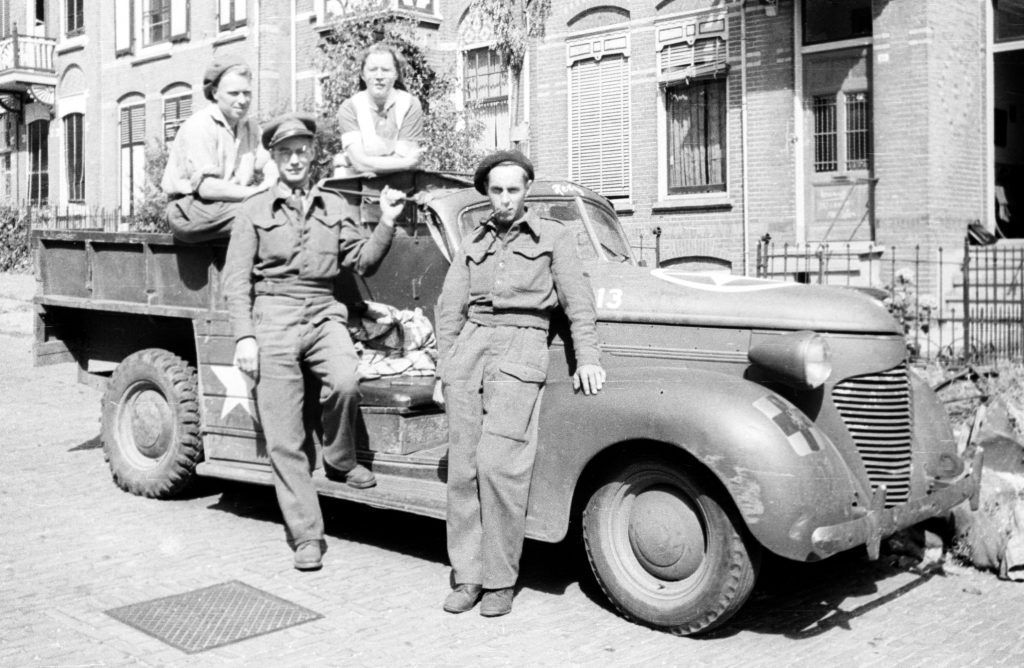 /images/genealogie/arnhem-verwoest.jpg